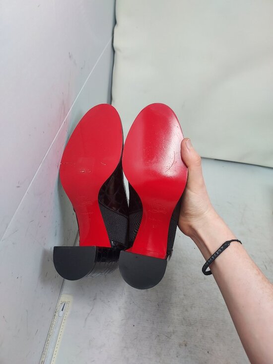 Christian Louboutin CL Black Crocodile Heel Chelsea Boot - Picture 2 of 12